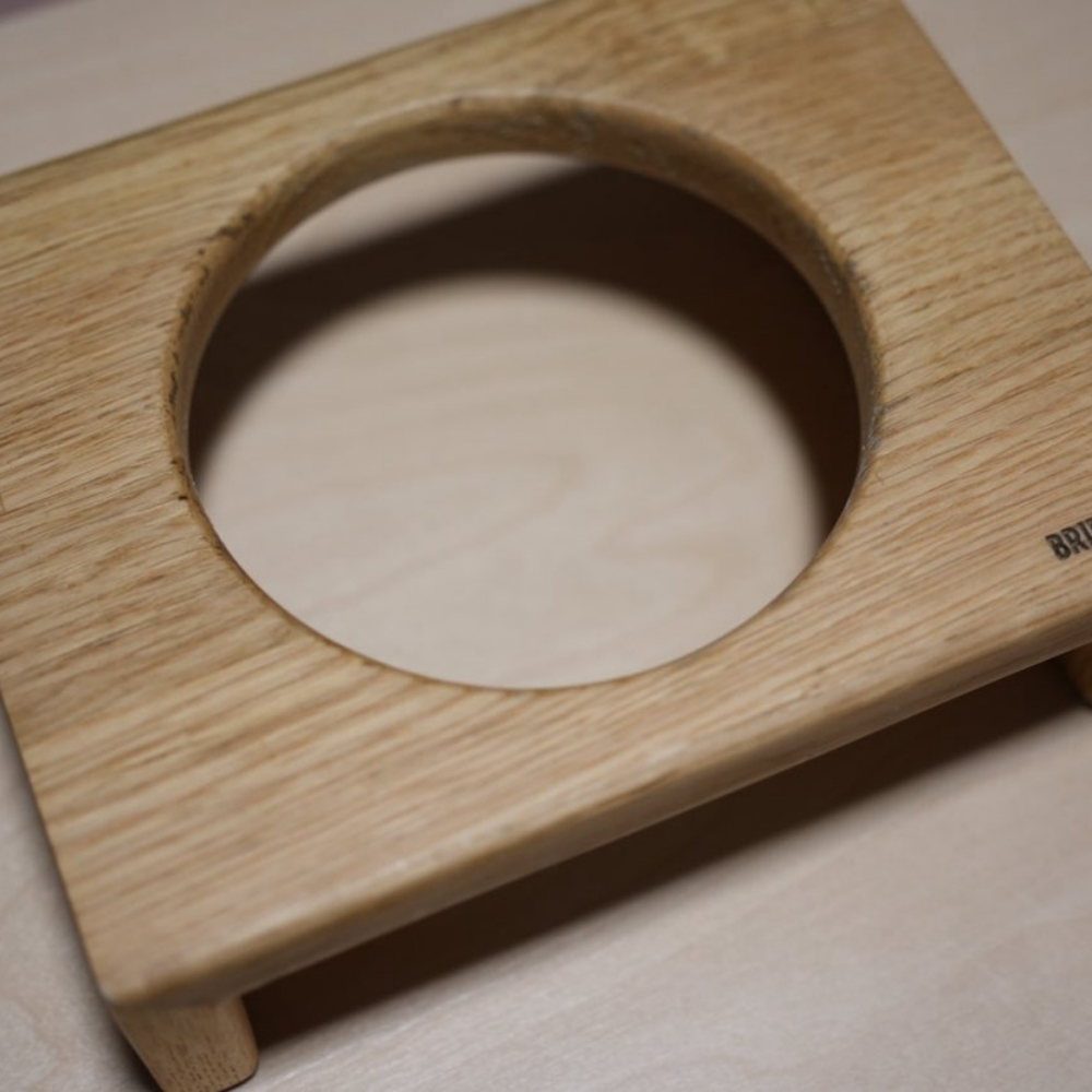 BRIDGE DOG Cat Tray One Hole 6 cm Oak / Merbau